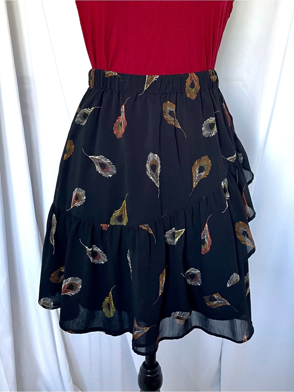 Madewell Black Ruffle Tiered Skirt Peacock Feather Sz M Country Elastic Pull On